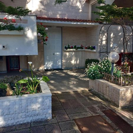 باري Wendy House Apartament المظهر الخارجي الصورة