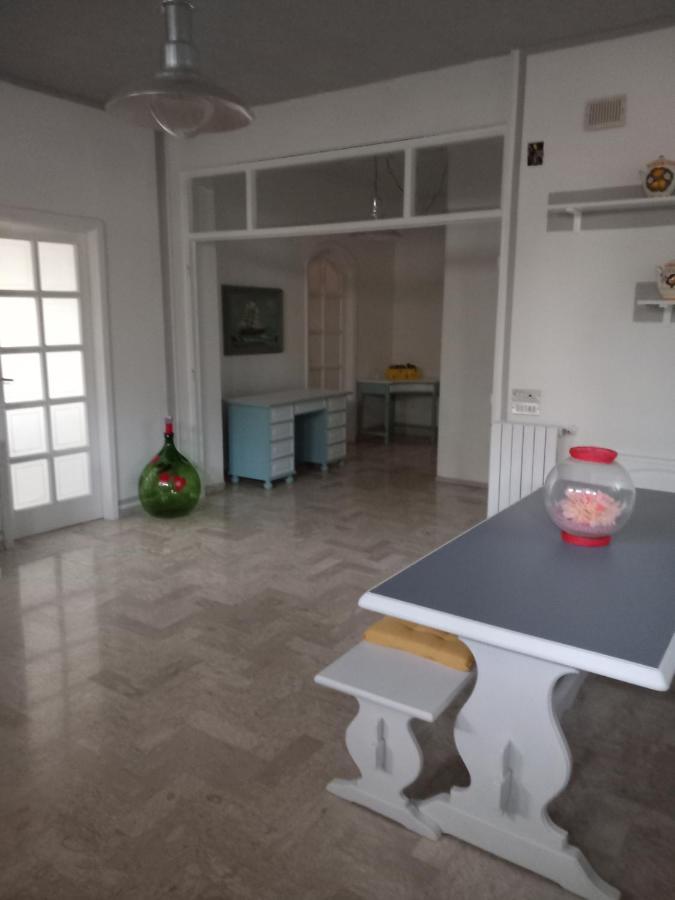 باري Wendy House Apartament المظهر الخارجي الصورة